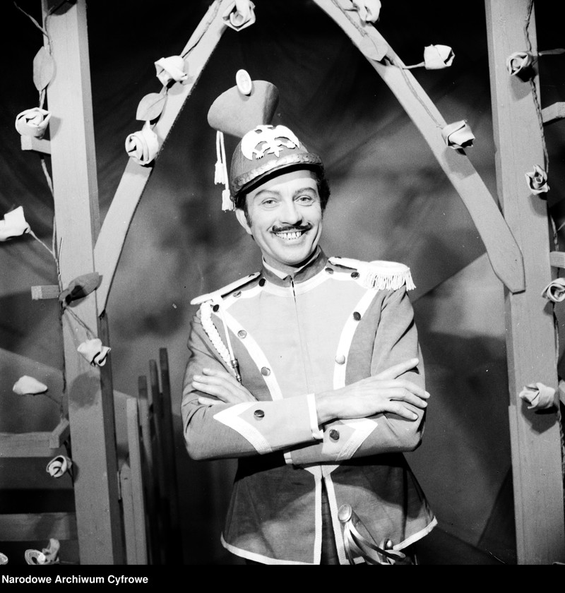 Obraz 13 z jednostki "Warszawa. Teatr Ludowy - sztuka "Żołnierz i bohater""