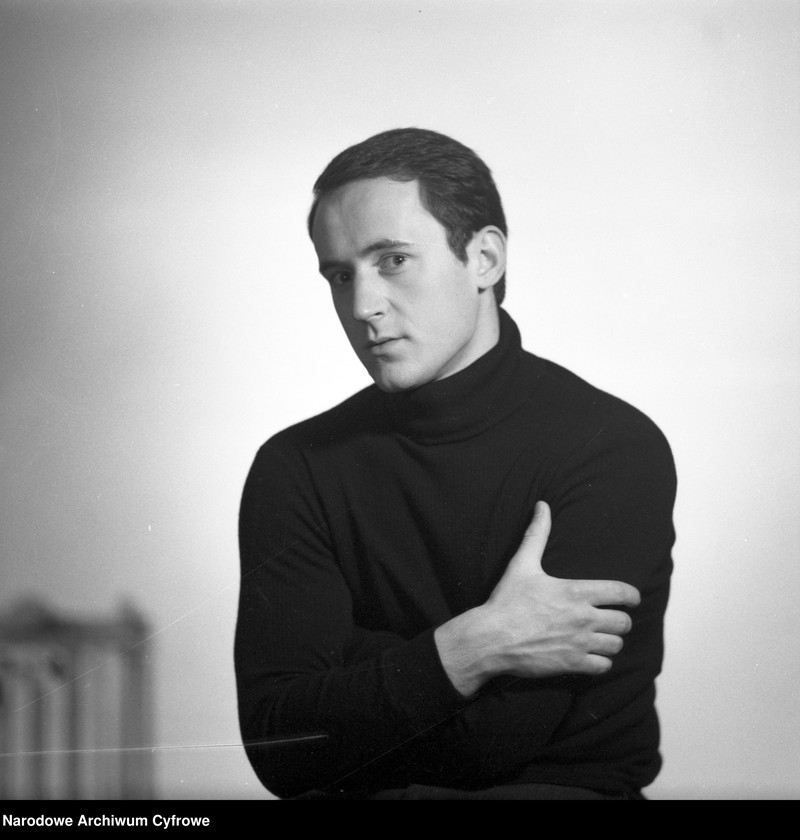 image.from.unit.number "Piotr Fronczewski"