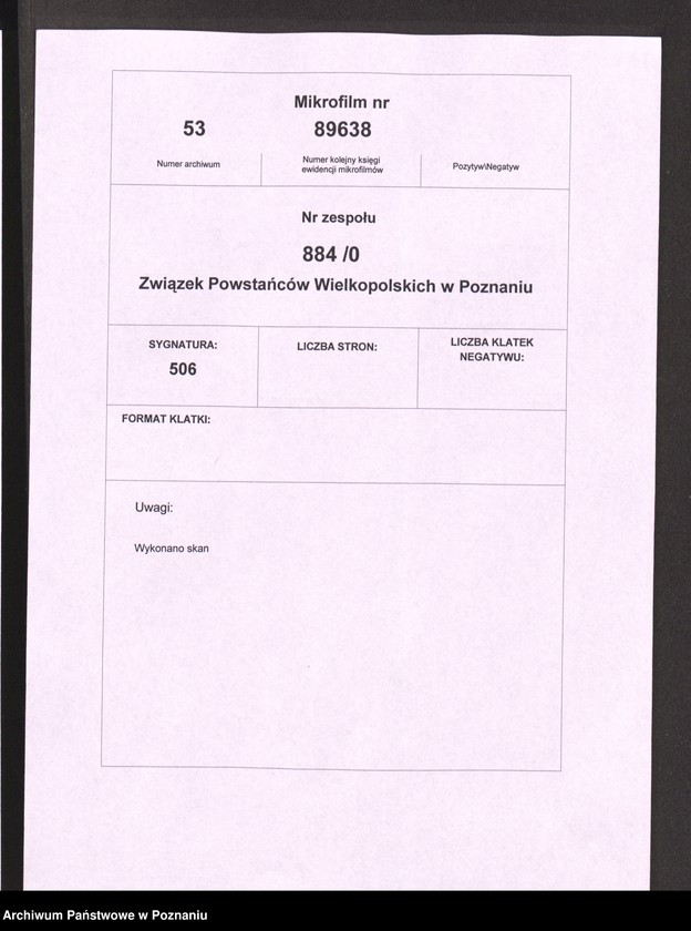Obraz 2 z jednostki "Ćwiczenia 1 kompanii sanitarnej Towarzystwa Powstańców i Wojaków w Koźminie. W środku przed szałasem z rannymi major Siuda."