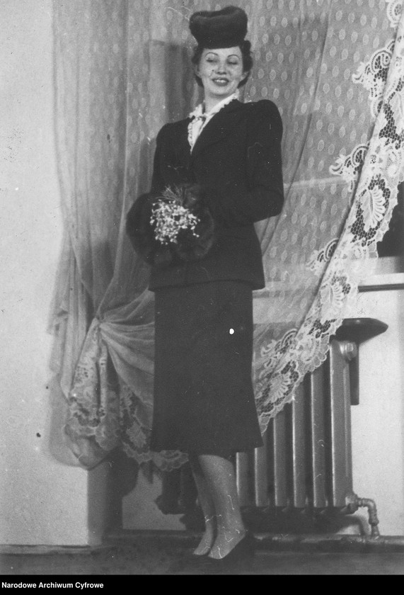 image.from.collection.number "Moda damska lata 1940111"