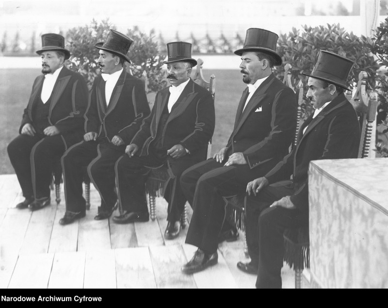 Obraz 1 z jednostki "Wybory i koronacja króla polskich Cyganów na Stadionie Wojska Polskiego w Warszawie"