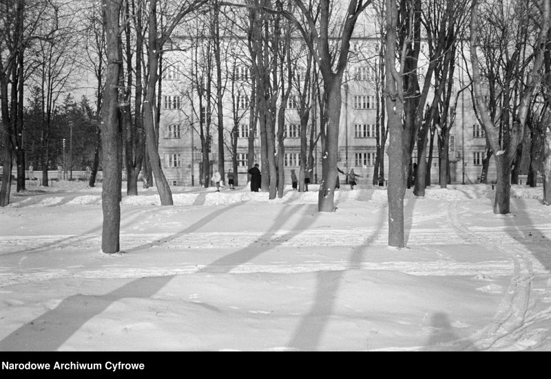 image.from.unit.number "Lublin - Ogród Saski i okolice podczas zimy"