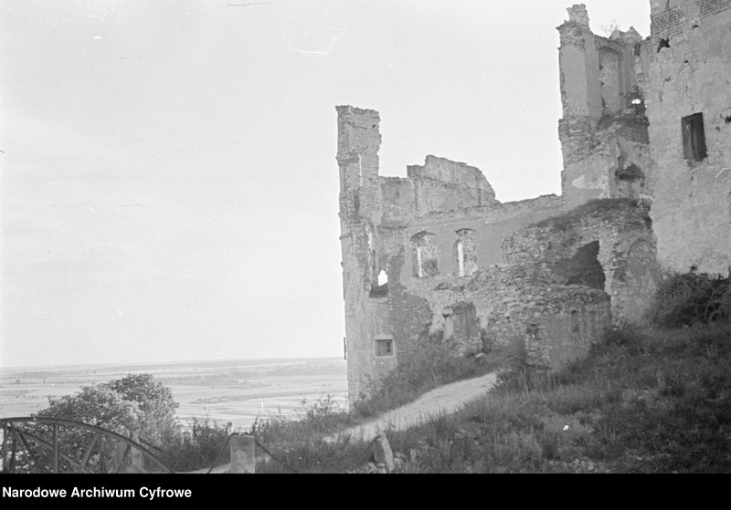 image.from.unit.number "Janowiec"