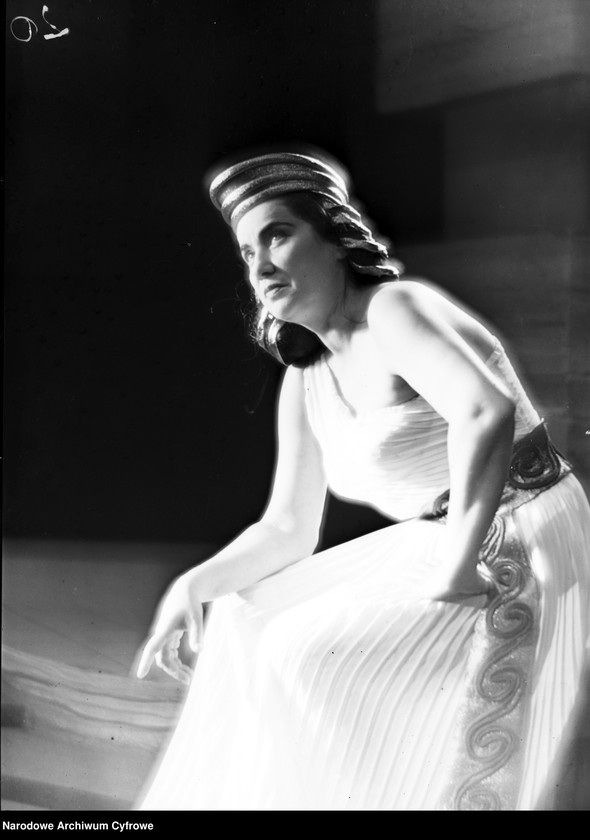 image.from.unit.number "Warszawa. Teatr Narodowy - sztuka "Fedra""