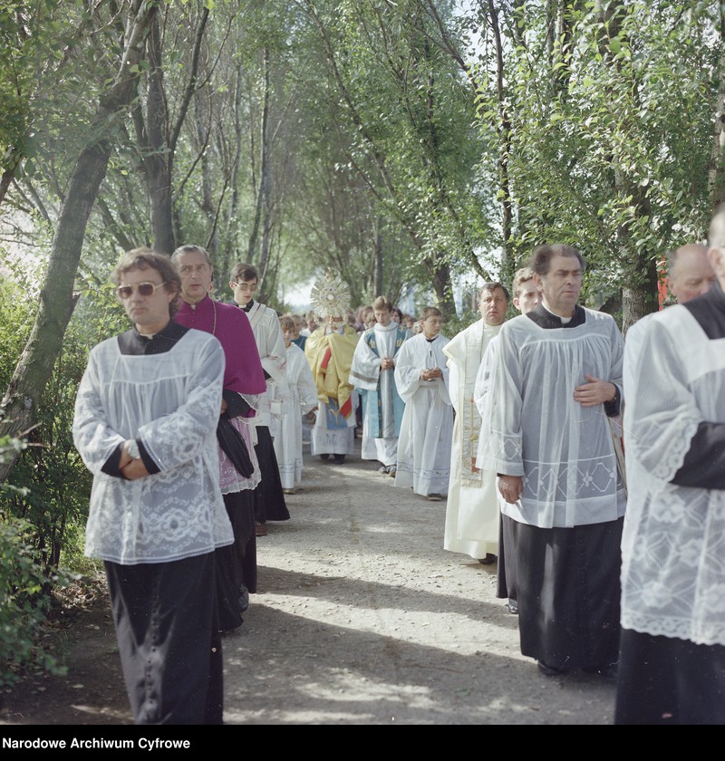 Obraz 6 z jednostki "Uroczystości odpustowe w kościele Narodzenia Najświętszej Maryi Panny w Biechowie"