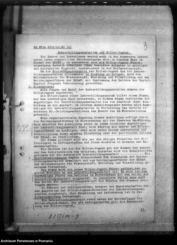 Obraz 7 z jednostki "Zusammenarbeit von Schule und Hitlerjugend. Lehrerbildungsanstalten. Verschulung aus dem Landjahr"