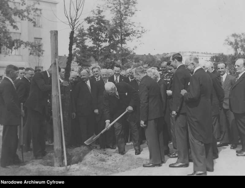 image.from.unit.number "Uroczystość otwarcia Instytutu Radowego im. Marii Skłodowskiej-Curie przy ul. Wawelskiej w Warszawie "