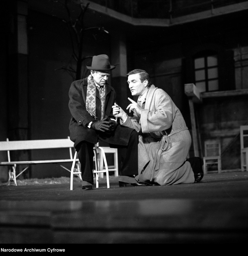 image.from.unit.number "Warszawa. Teatr Nowy - sztuka "Senat szaleńców""