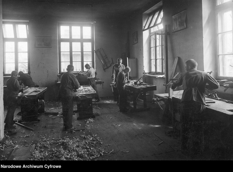 image.from.unit.number "Zakład Wychowawczo-Poprawczy w Studzieńcu"