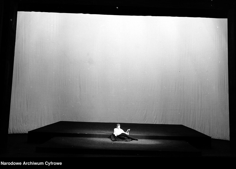 image.from.unit.number "Warszawa. Teatr Narodowy - sztuka "Kordian""