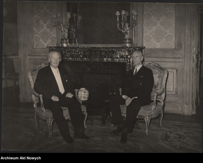 image.from.unit.number "I. J. Paderewski. Fotografie i rysunki o dużym formacie"