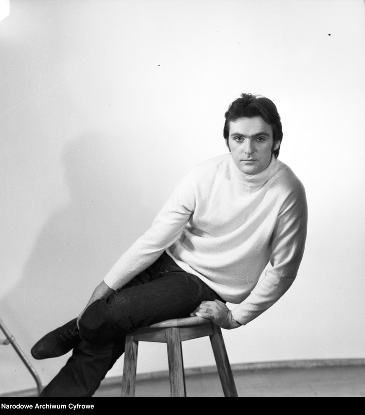 image.from.unit.number "Janusz Smoliński, tancerz"