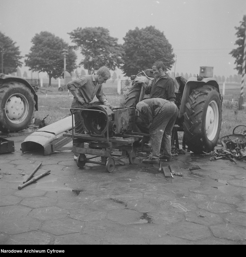 image.from.unit.number "Spółdzielnia Kółek Rolniczych w Siemyślu"