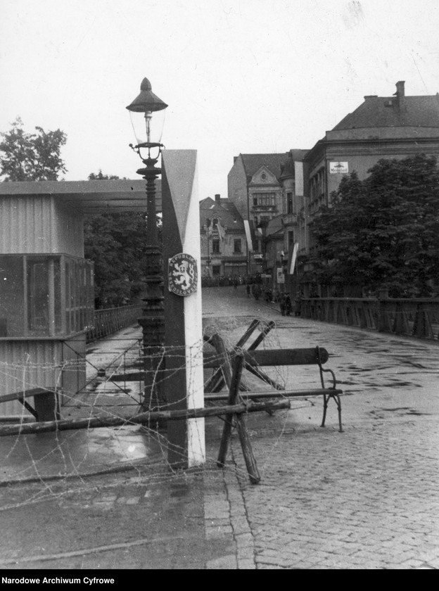 image.from.unit.number "Zajęcie Zaolzia - wkroczenie wojsk polskich do Czeskiego Cieszyna"
