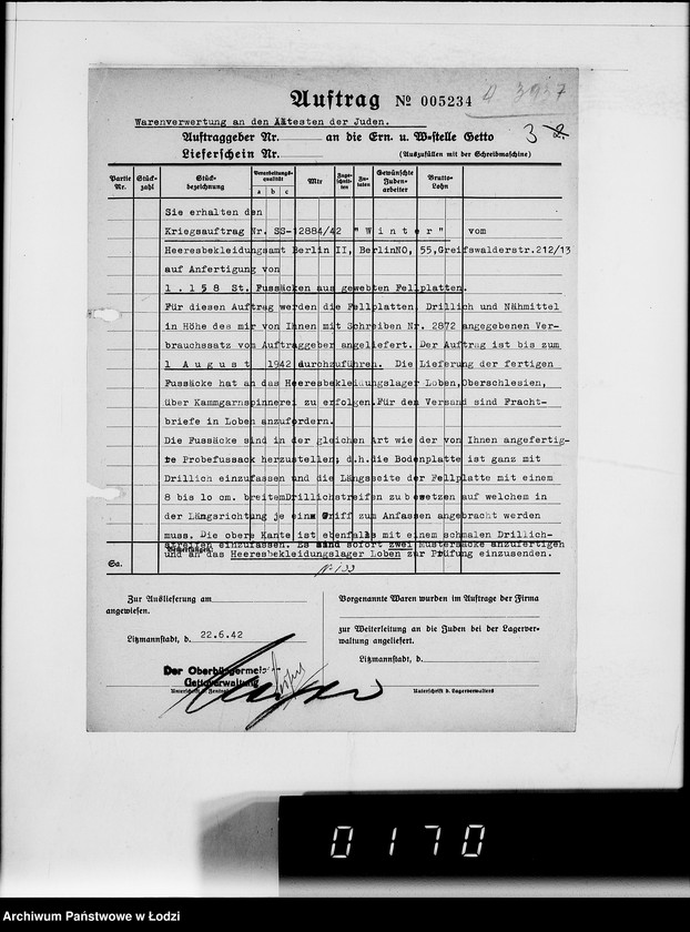 Obraz 7 z jednostki "5234 Kriegsauftrag SS-12884/42 Winter 1.158 St.Fusssäcke H.B.A.Berlin"
