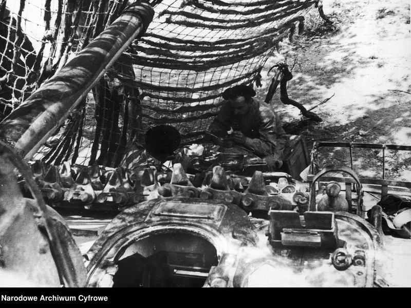 image.from.unit.number "Samodzielna 2 Brygada Pancerna 2 Korpusu Polskiego w bitwie o Monte Cassino"