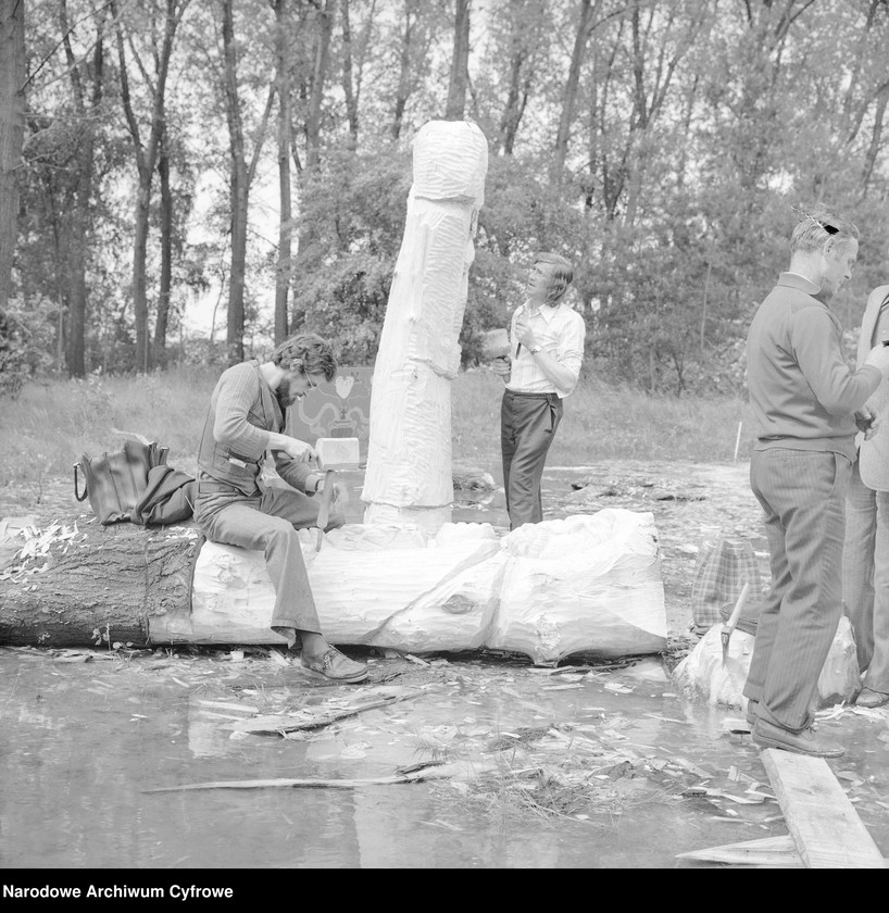 image.from.unit.number "Ogólnopolskie plenery rzeźby ludowej w Szamotułach i Turku"
