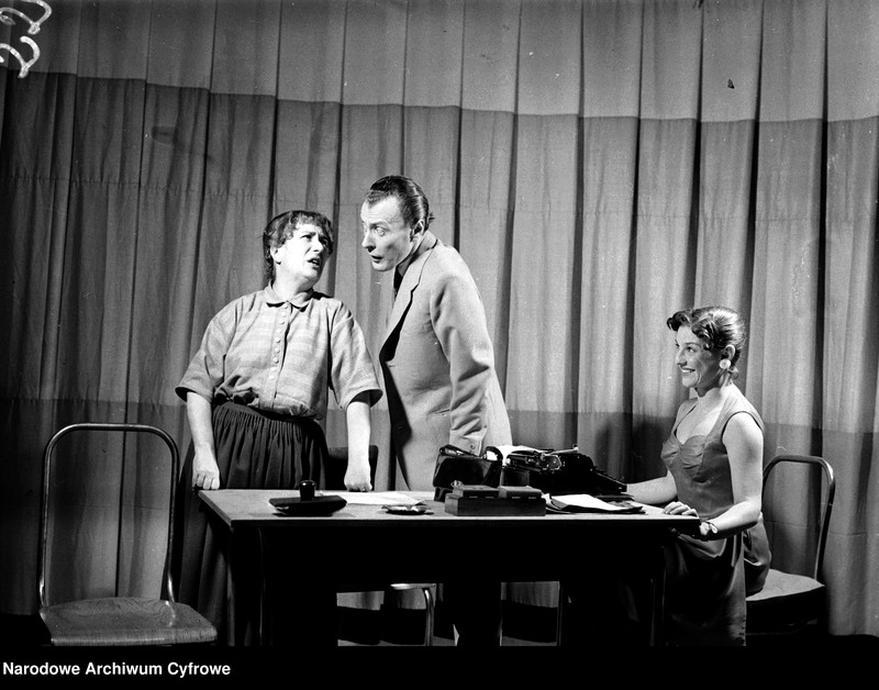 image.from.unit.number "Warszawa. Teatr Młodej Warszawy - sztuka "Teoria Einsteina""