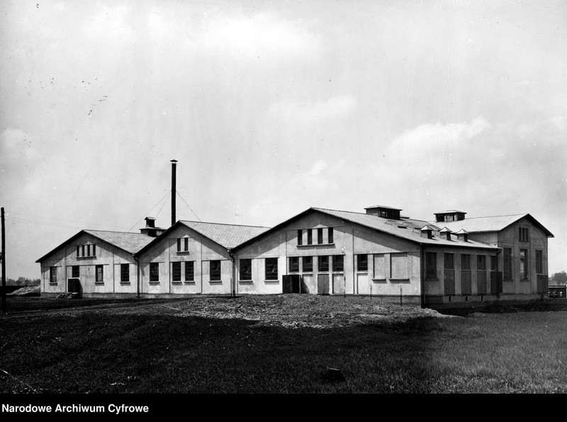 image.from.unit.number "Fabryka masy drzewnej i tektury S. W. Niemojewskiego S.A. w Żebraczu"