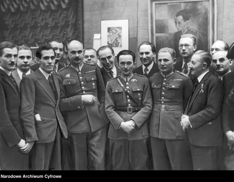 image.from.unit.number "Powitanie w Poznaniu zwycięzcy Międzynarodowych Zawodów Samolotów Turystycznych (Challenge 1934) kapitana pilota Jerzego Bajana"