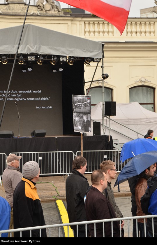 Obraz 14 z jednostki "Uroczystość upamiętniająca czwartą rocznicę katastrofy smoleńskiej"