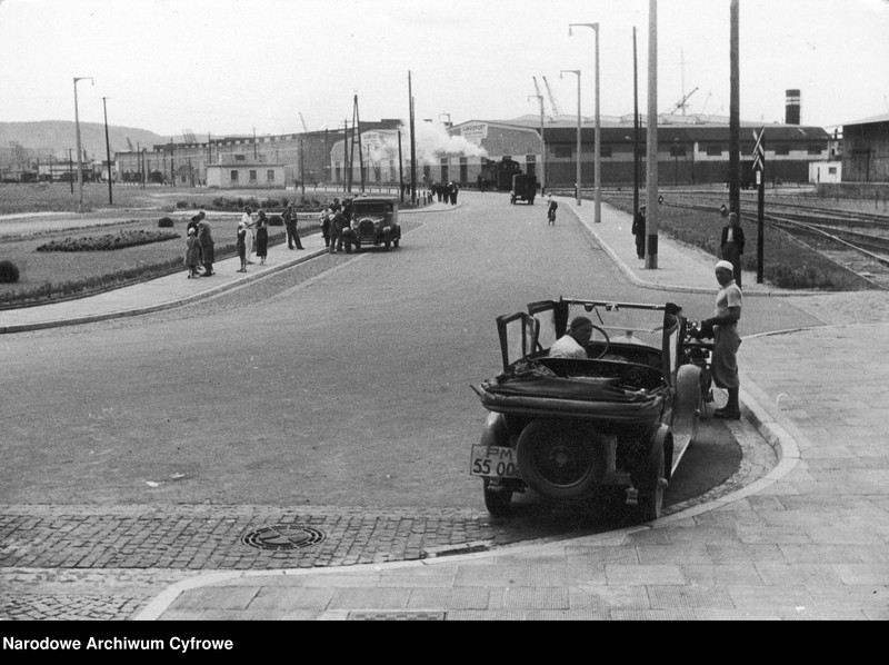 Obraz 9 z kolekcji "Gdynia lat 30. XX wieku na fotografiach Henryka Poddębskiego111"