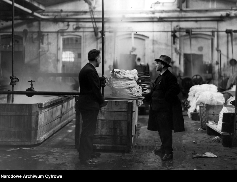 image.from.unit.number "Niezidentyfikowana fabryka włókiennicza w Łodzi"