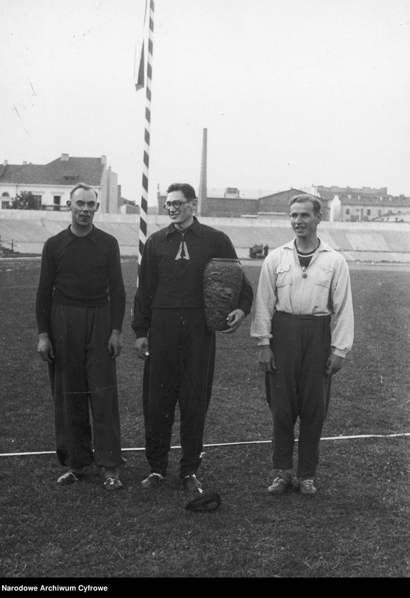 image.from.unit.number "Lekkoatletyczne mistrzostwa Polski na Stadionie Wojska Polskiego im. Marszałka Józefa Piłsudskiego w Warszawie"