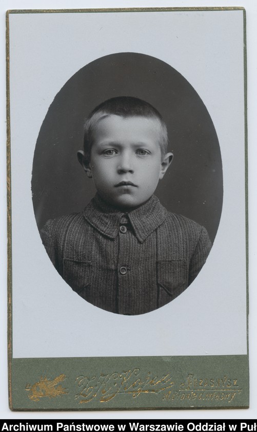 image.from.collection.number "Chłopcy w niebieskich mundurkach... - uczniowie pułtuskiego Gimnazjum z okresu I wojny światowej"