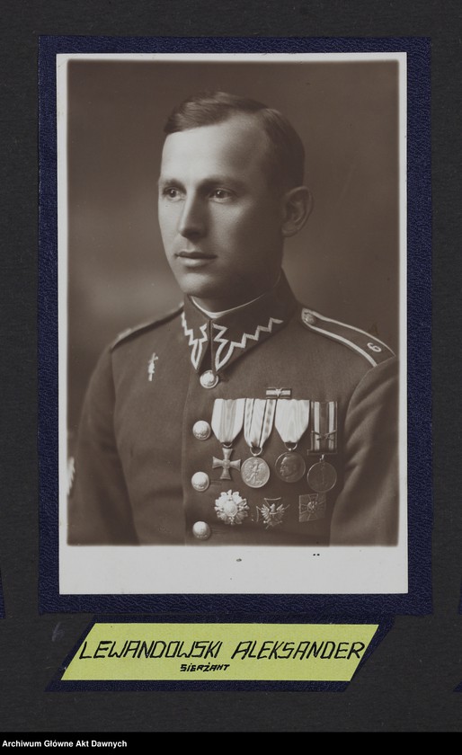 Obraz 14 z jednostki "Zbiór fotografii. Album Korpus podoficerów zawodowych 6 pułku piechoty Legionów. Wilno 28 VII 1934."