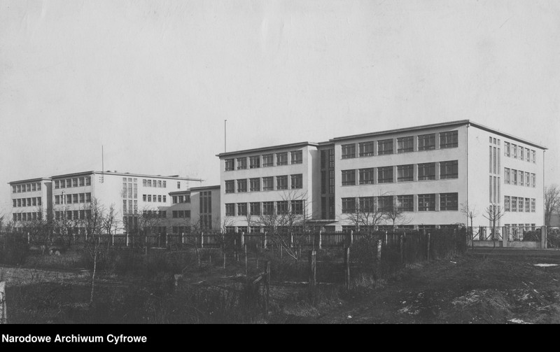 Obraz 11 z kolekcji "Pierwszy dzwonek sprzed lat111"