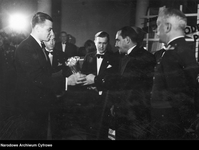 image.from.unit.number "XII Międzynarodowy Rajd Automobilklubu Polski"