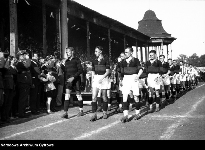 image.from.unit.number "Jubileusz 25 lecia Towarzystwa Sportowego Wisła Kraków"