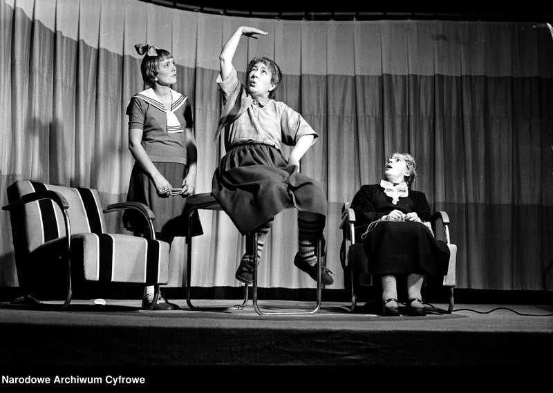 image.from.unit.number "Warszawa. Teatr Młodej Warszawy - sztuka "Teoria Einsteina""