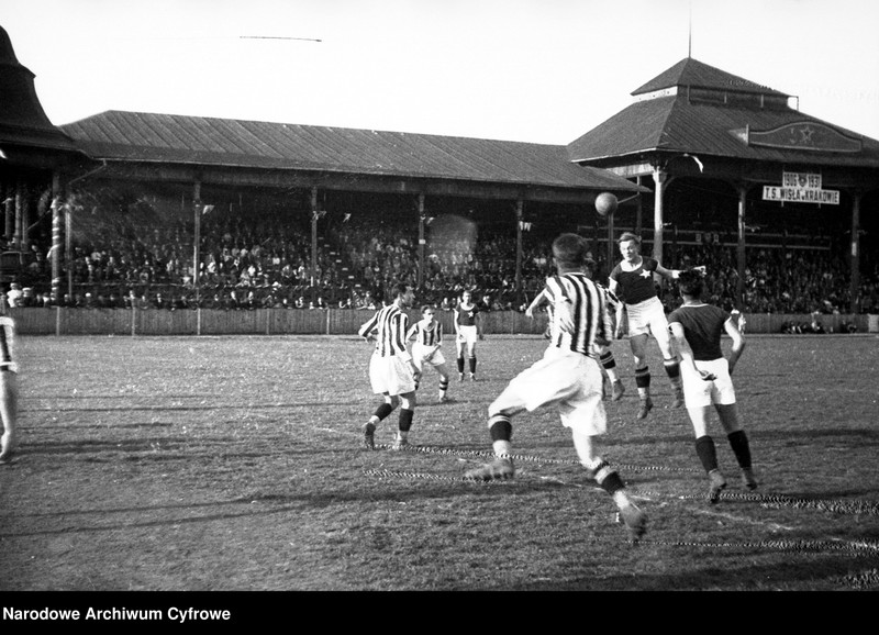 image.from.unit.number "Jubileusz 25 lecia Towarzystwa Sportowego Wisła Kraków"