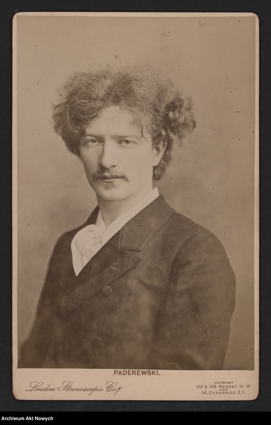 image.from.unit.number "I. J. Paderewski w latach 1878-1896. Fotografie. t.I; 17 fotografii (2 dublety)"