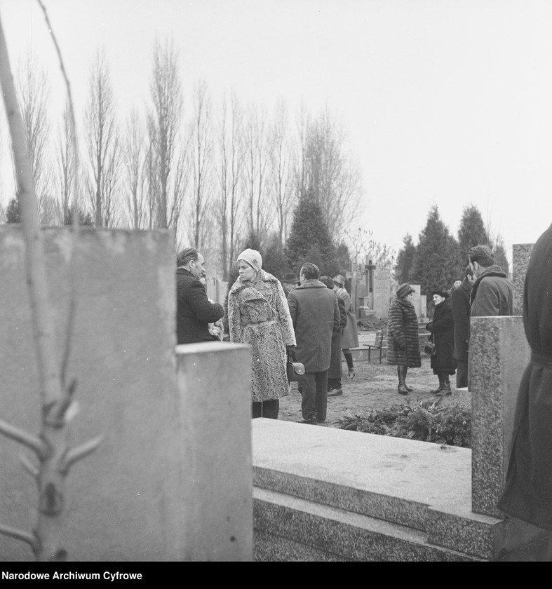 Obraz 19 z jednostki "Pogrzeb działacza Zjednoczonego Stronnictwa Ludowego w Warszawie"