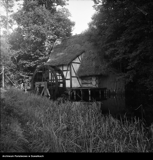 image.from.unit.number "Młyn z serialu "Czarne Chmury" pod Augustowem."