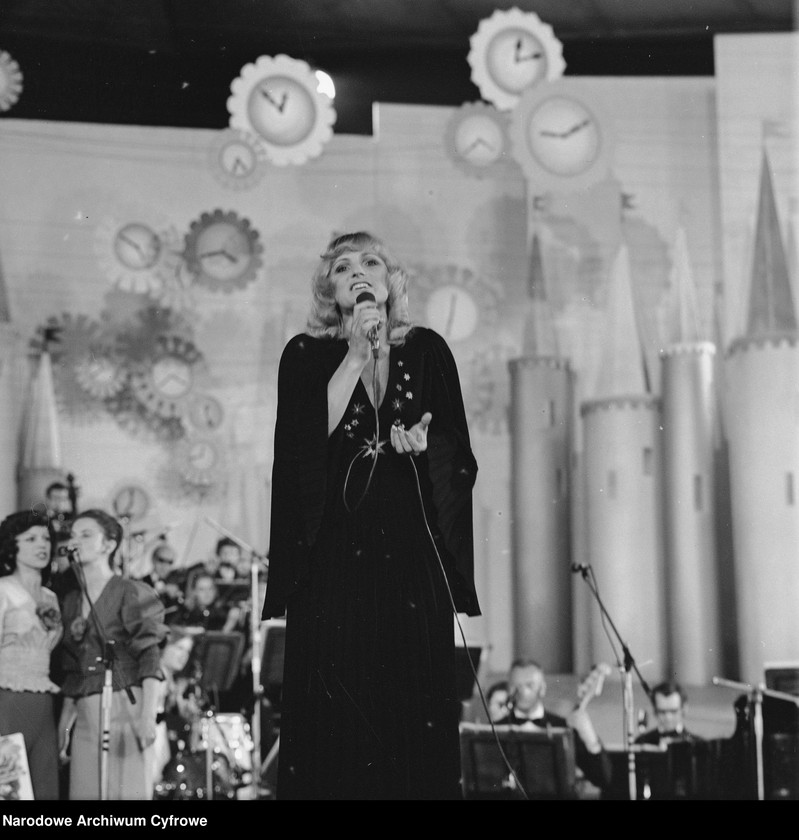image.from.unit.number "XII Krajowy Festiwal Piosenki Polskiej w Opolu"