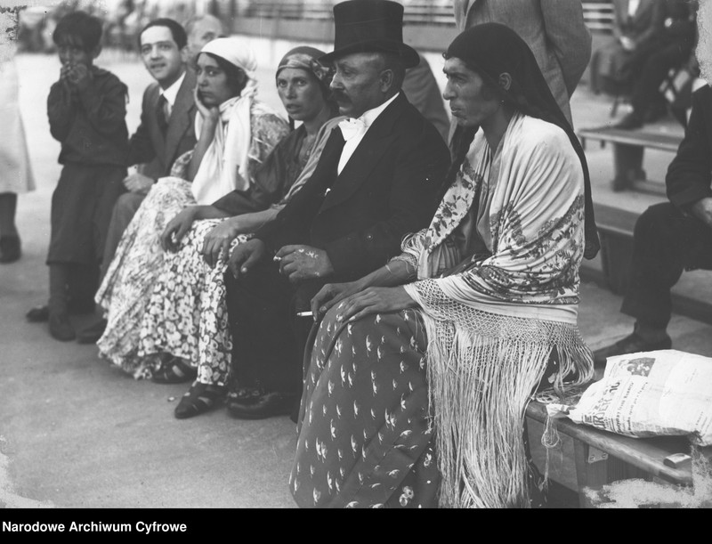 Obraz 5 z jednostki "Wybory i koronacja króla polskich Cyganów na Stadionie Wojska Polskiego w Warszawie"