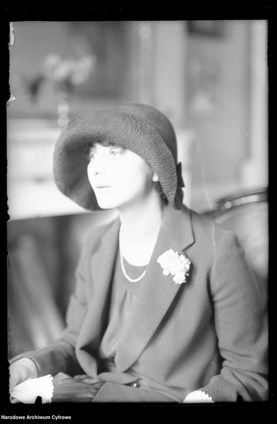 image.from.unit.number "Żona i córka płk. Bolesława Wieniawy-Długoszowskiego   "