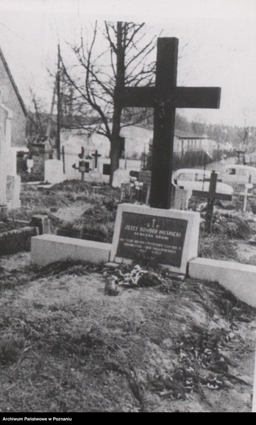 Obraz 19 z jednostki "Generał Józef Dowbór - Muśnicki podczas zaprzysiężenia Straży Ludowej na Placu Wolności w Poznaniu."