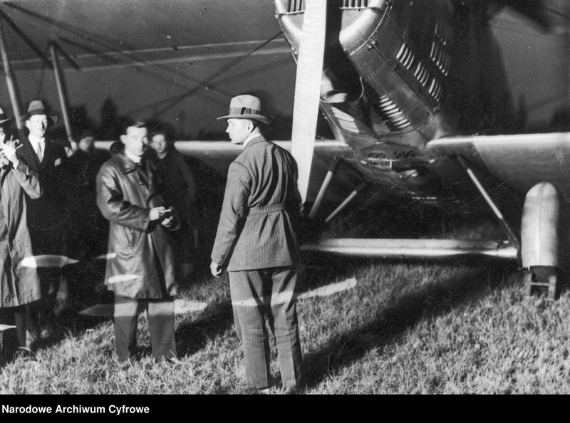 image.from.unit.number "Pierwszy lot transatlantycki majorów Kazimierza Kubali i Ludwika Idzikowskiego"