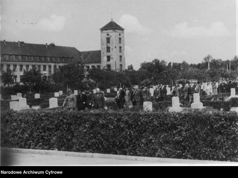 Obraz 12 z jednostki "Uczestnicy Zjazdu Komitetów Słowiańskich podczas wizyty we Wrocławiu"