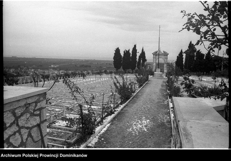 image.from.unit.number "Włochy. Polski Cmentarz Wojenny w Loreto"