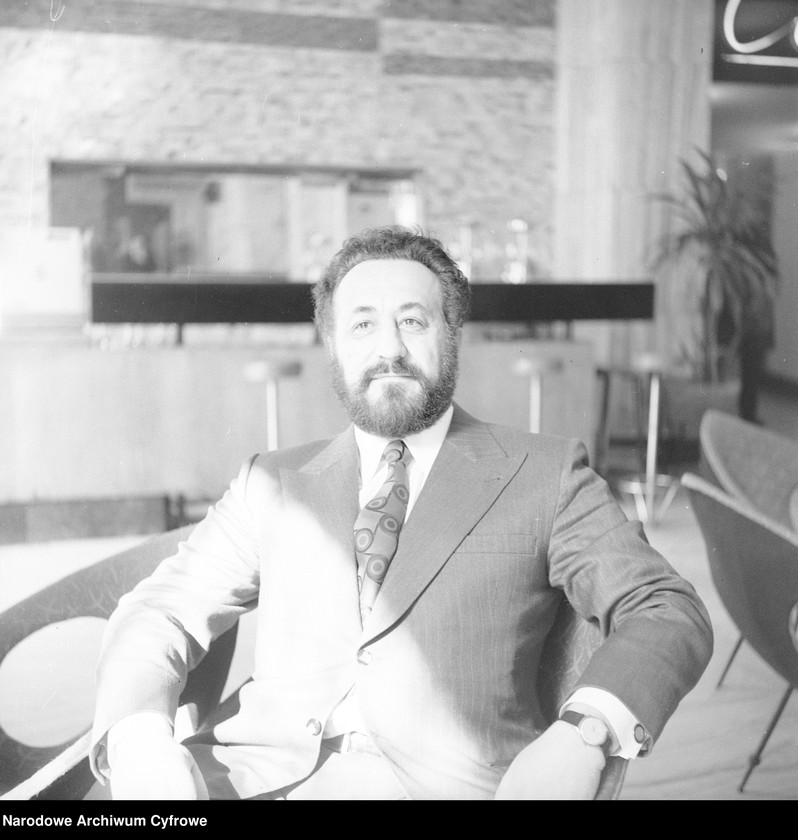 Obraz 1 z jednostki "Bułgarski pisarz Pantalej Zarew i nierozpoznany pisarz jugosłowiański w kawiarni Hotelu Europejskiego w Warszawie"