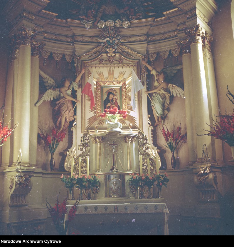 Obraz 14 z jednostki "Uroczystości odpustowe w kościele Narodzenia Najświętszej Maryi Panny w Biechowie"