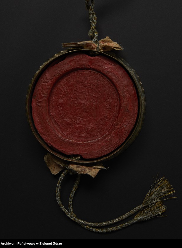 image.from.unit.number "[August II [Saski], król polski [...] elektor saski [...] potwierdza cechowi mydlarzy i świecarzy we Wschowie i transumuje postanowienia statutowe"