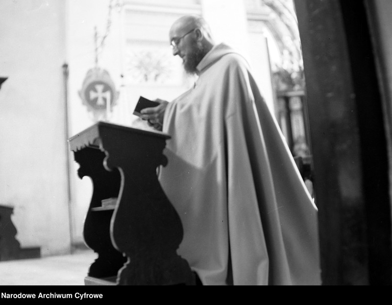 image.from.unit.number "Klasztor Kamedułów na Bielanach w Krakowie"