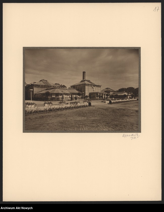 image.from.unit.number "Park Wilsona w Poznaniu (Album fotografii ofiarowany Paderewskiemu przez stołeczne miasto Poznań; w futerale)"